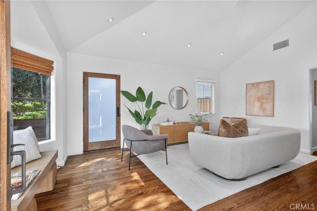 Photo of 3050 Reid Ave Ave, Culver City, CA 90232 (MLS # SB25200197)