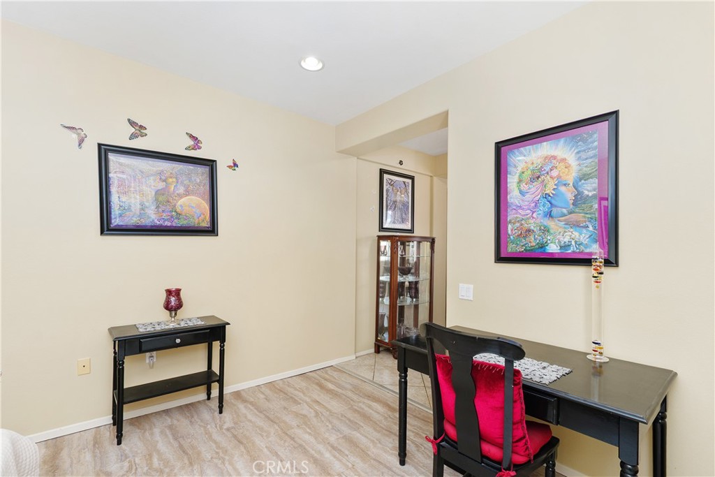 Four Seasons - Residential