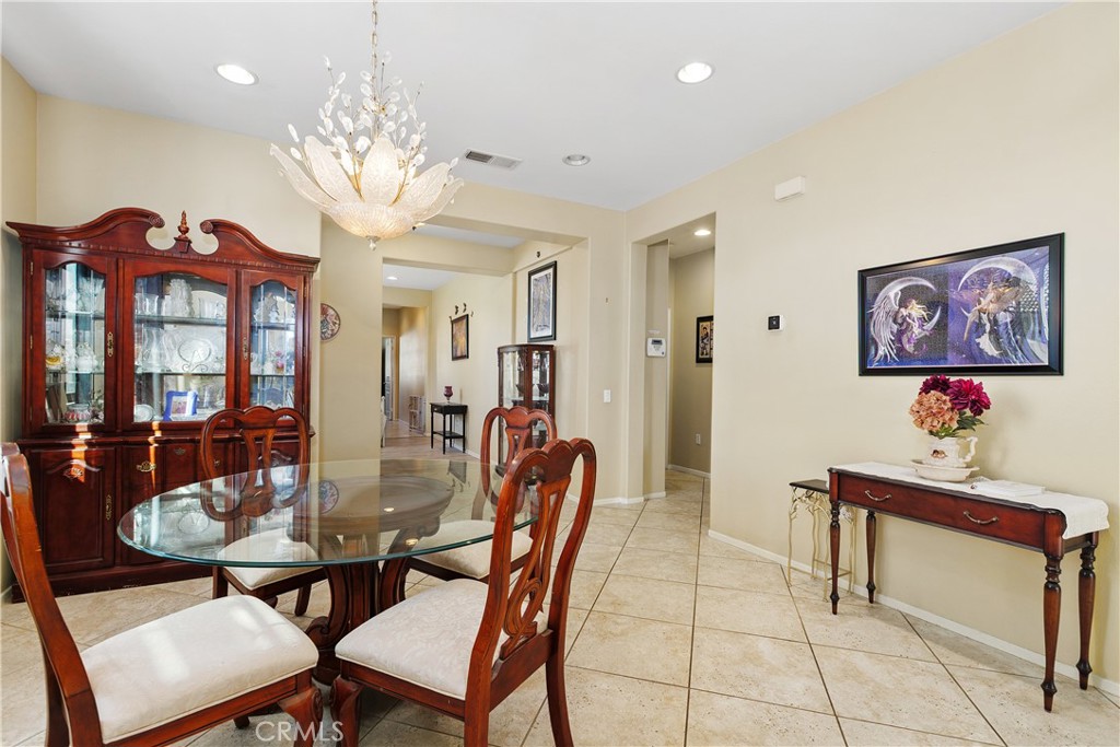 Four Seasons - Residential