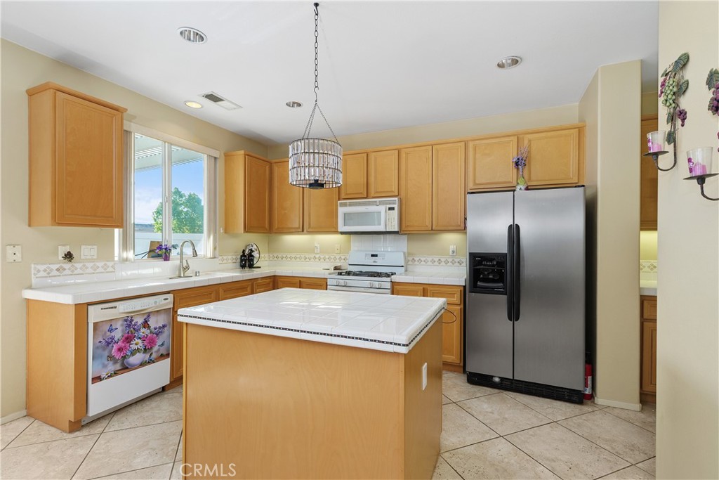 Four Seasons - Residential