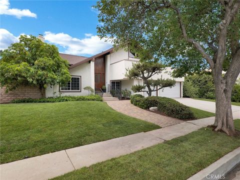 Photo of 20024 Lemarsh ST, Chatsworth, CA 91311 (MLS # SR26109065)