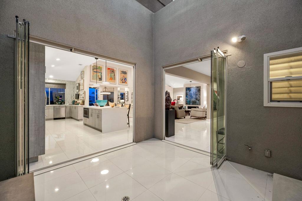 Lake Mirage Racquetball Club - Residential