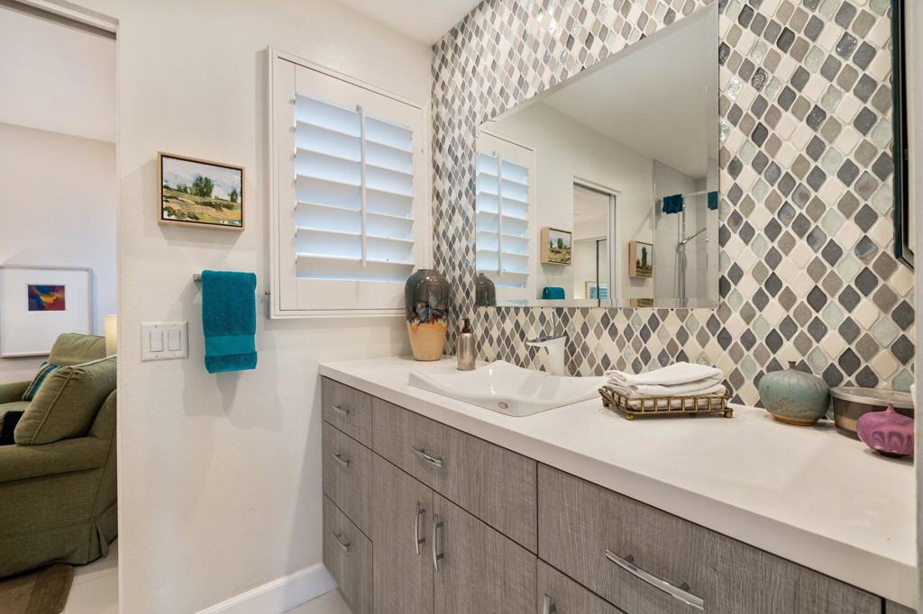 Lake Mirage Racquetball Club - Residential