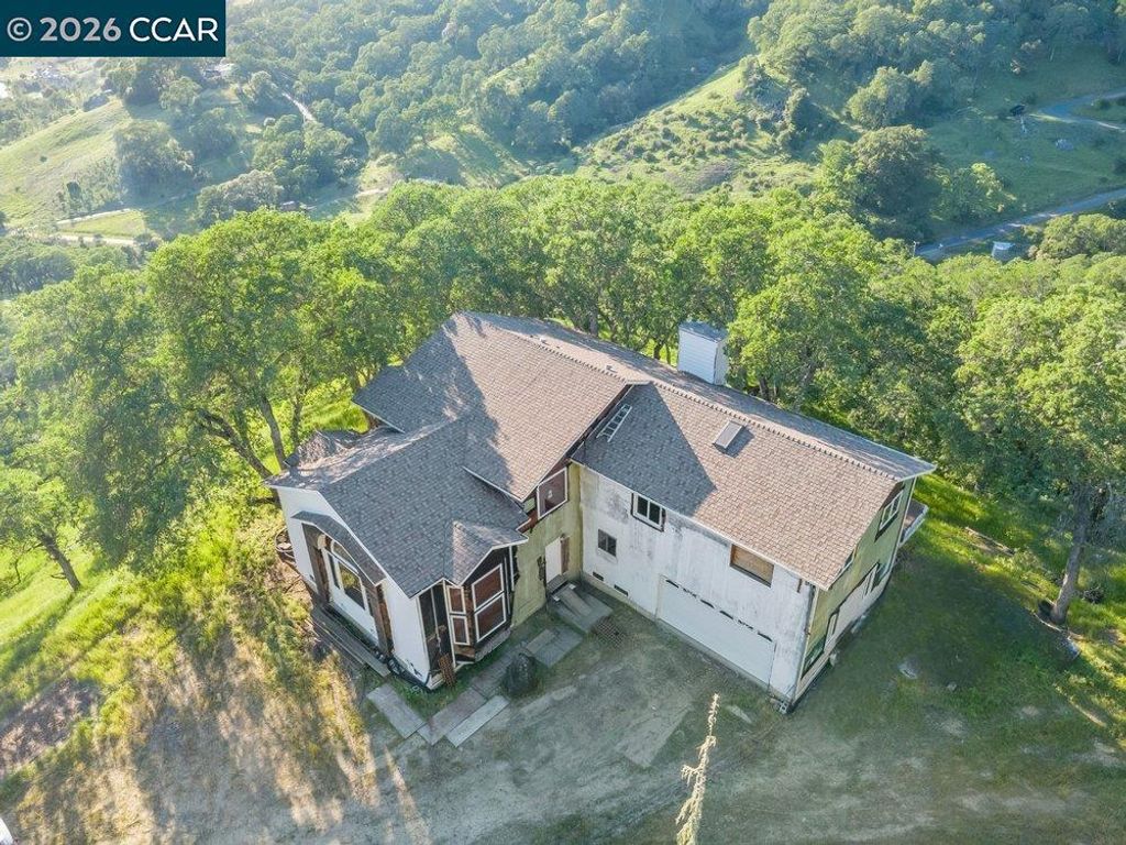 Photo of 98 Oak Springs Dr Rd, Napa, CA 94558 (MLS # 41128917)