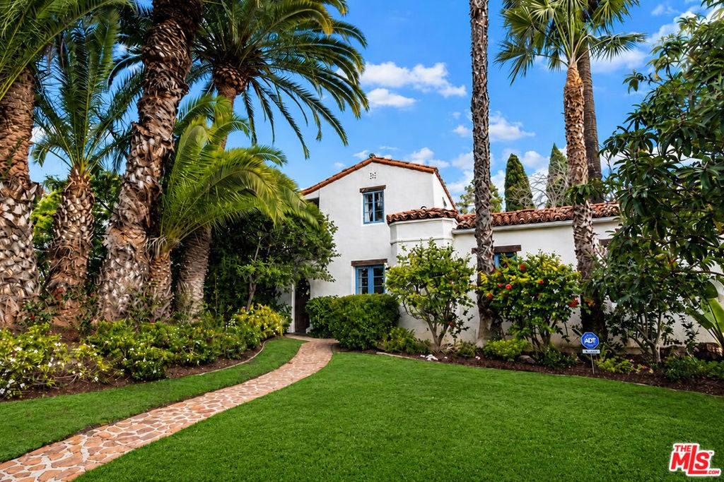 Photo of 249 23rd Street, Santa Monica, CA 90402 (MLS # 26872383)