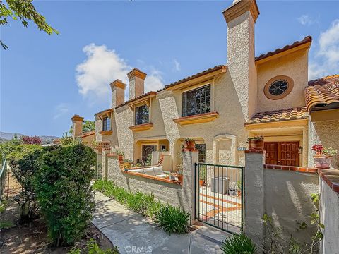 Photo of 450 Country Club Dr #B, Simi Valley, CA 93065 (MLS # SR25217647) Photo of 450 Country Club Dr #B, Simi Valley, CA 93065 (MLS # SR25217647)