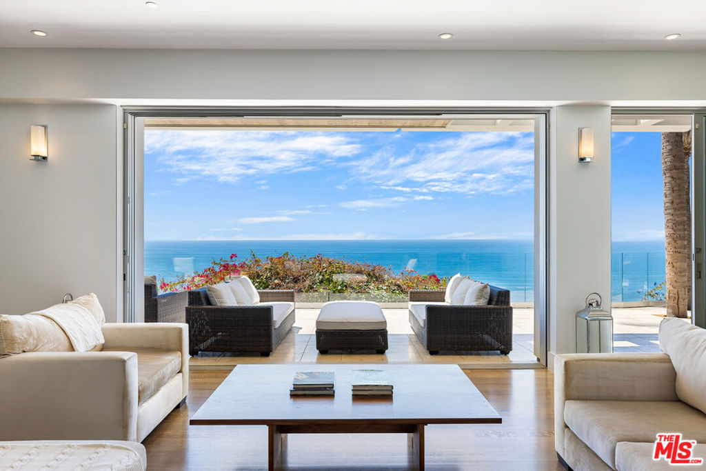 Properties 4 200 ARNO Way