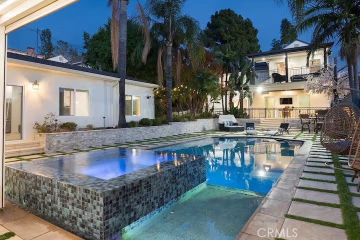 1617 Thurber PL, Burbank CA 91501