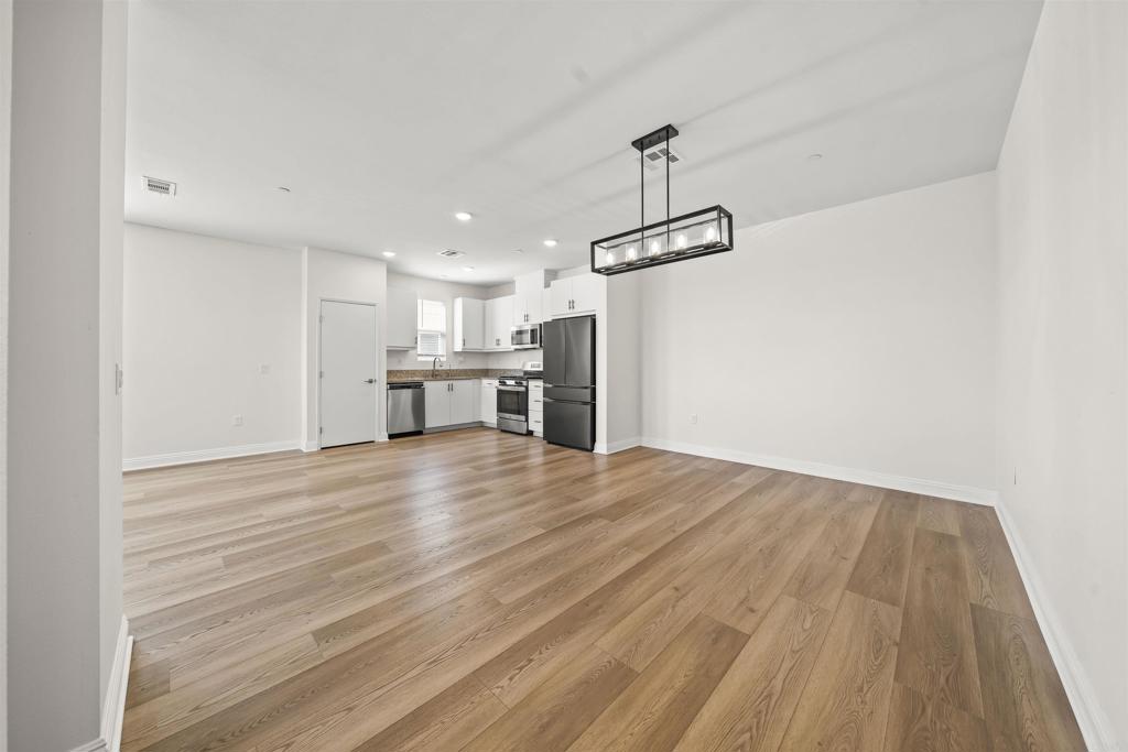 5490 Shorefront Drive 182