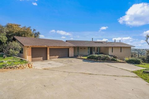 Photo of 3252 Pine Hills Road, Julian, CA 92036 (MLS # NDP2503840)
