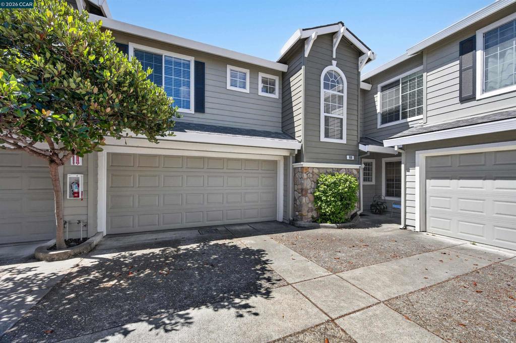 808 Destiny Ln