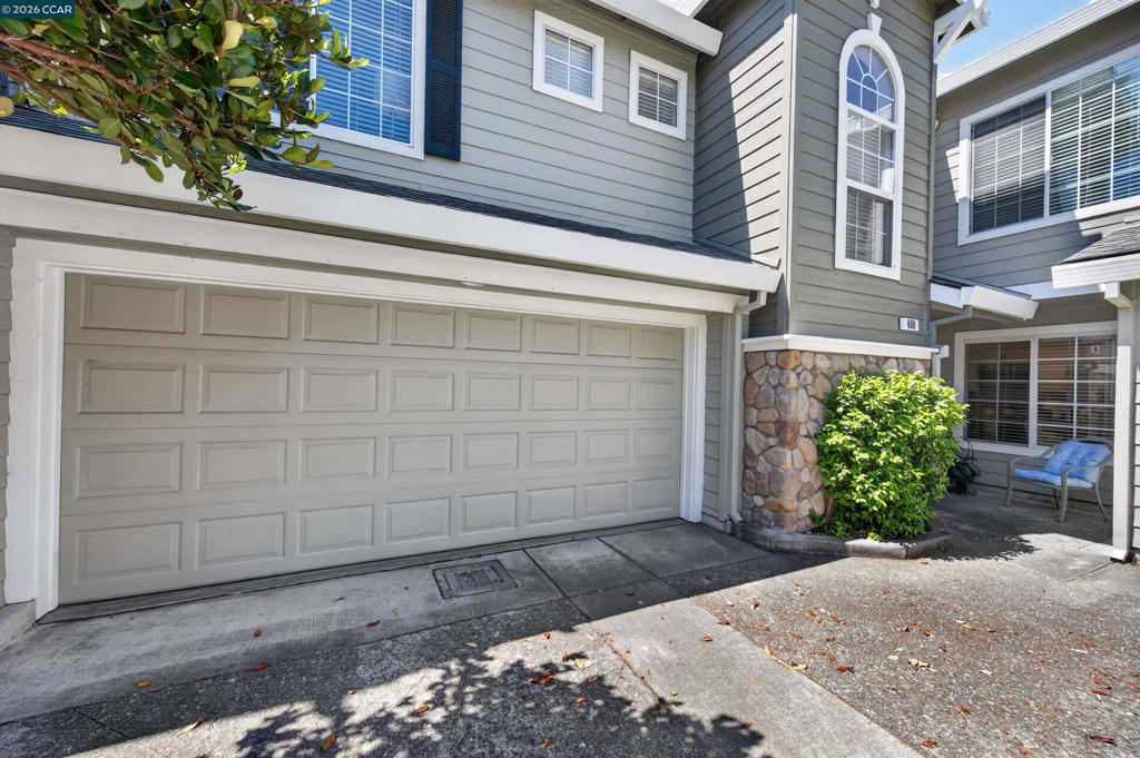 808 Destiny Ln