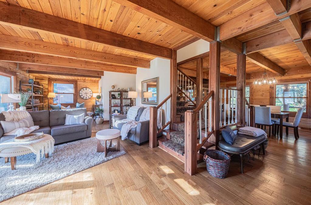 5820 Briarcliff Terrace