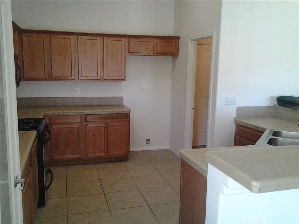 Dos Palmas Tr Unit 16 - Residential
