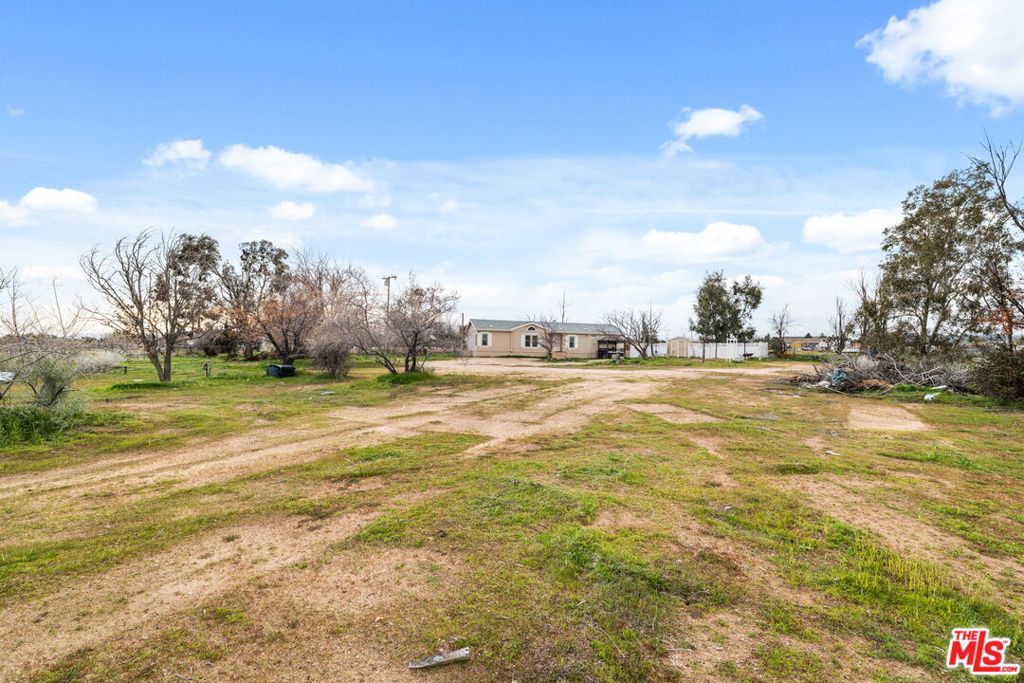 6425 Smoke Tree Road