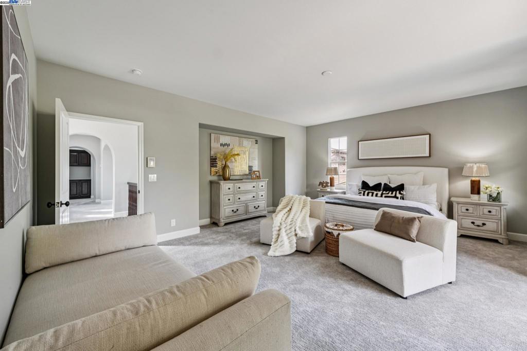 GALE RANCH - Residential