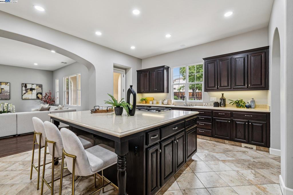 GALE RANCH - Residential