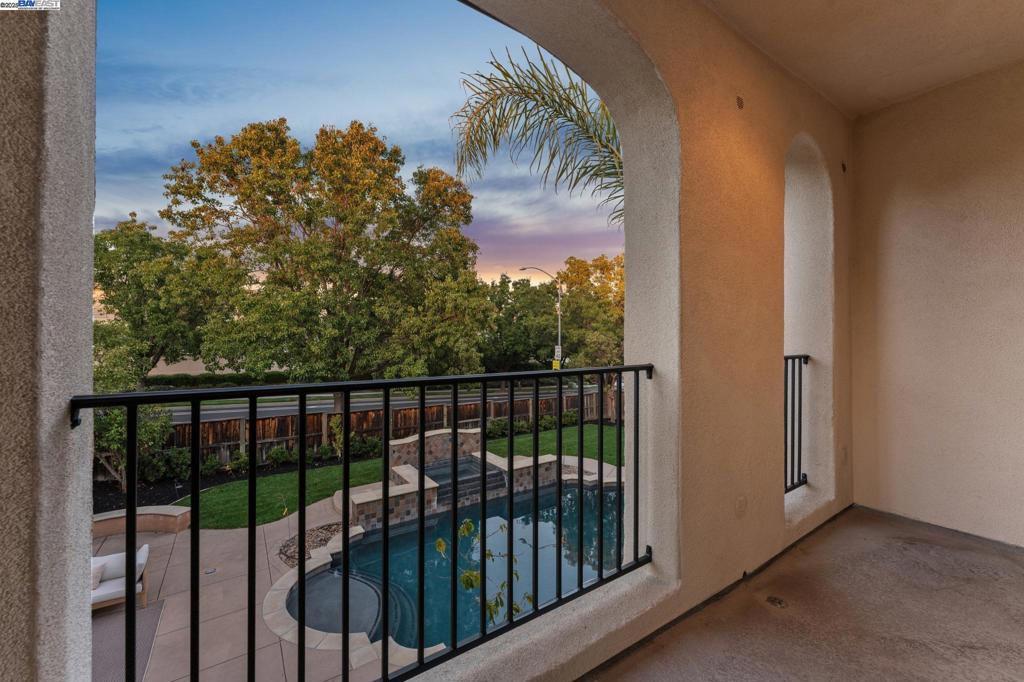 GALE RANCH - Residential