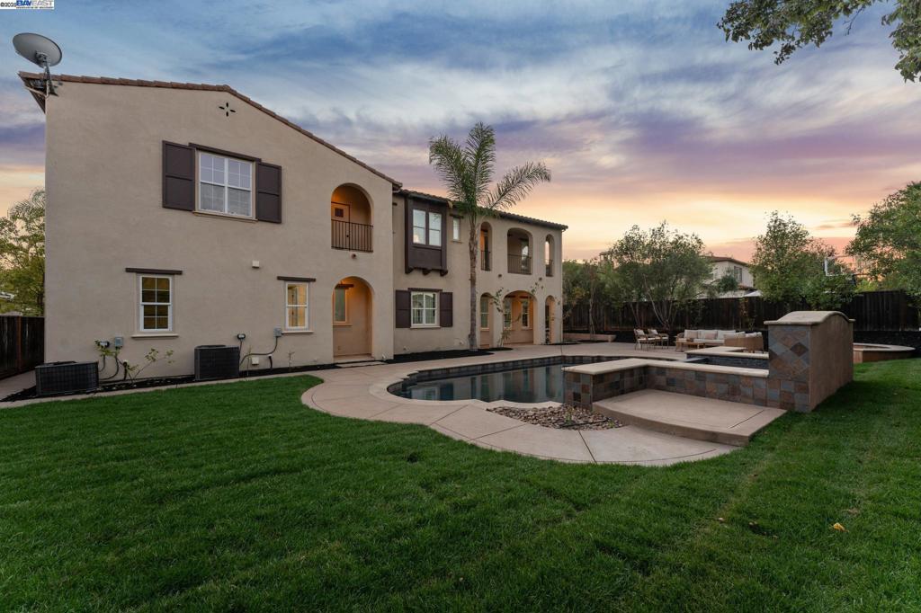 GALE RANCH - Residential