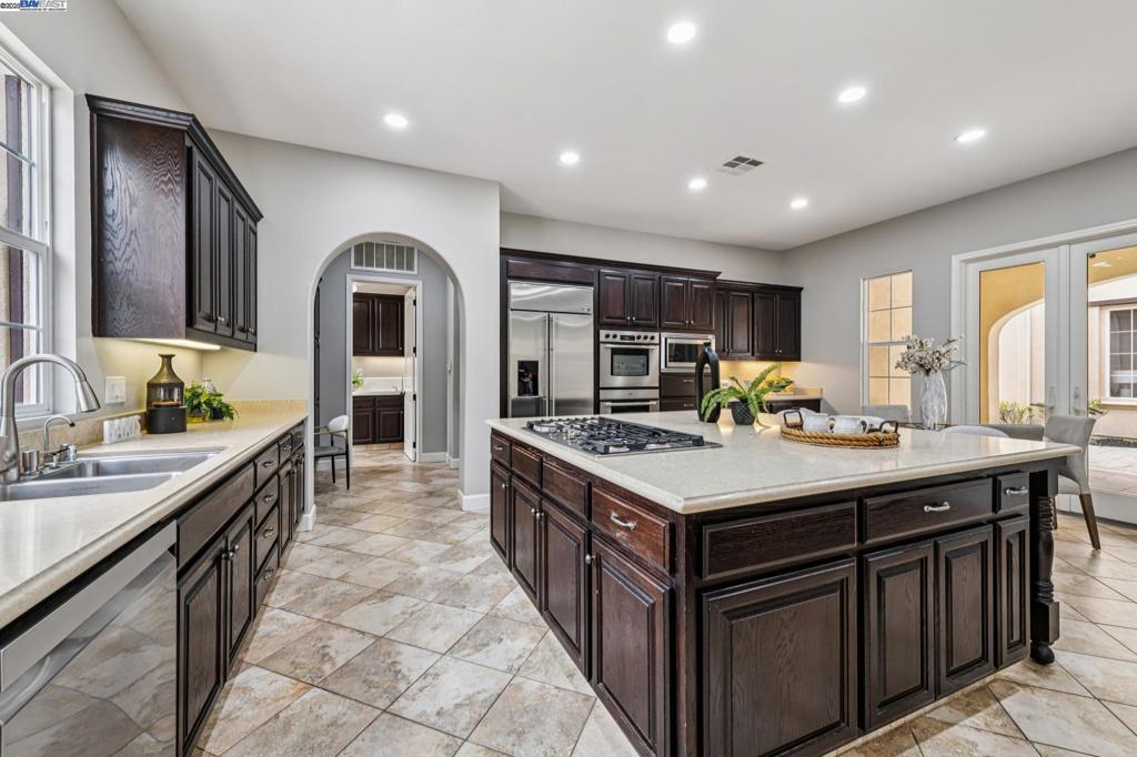 GALE RANCH - Residential