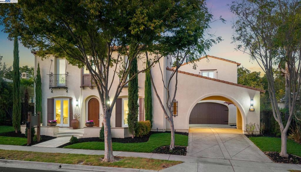 GALE RANCH - Residential
