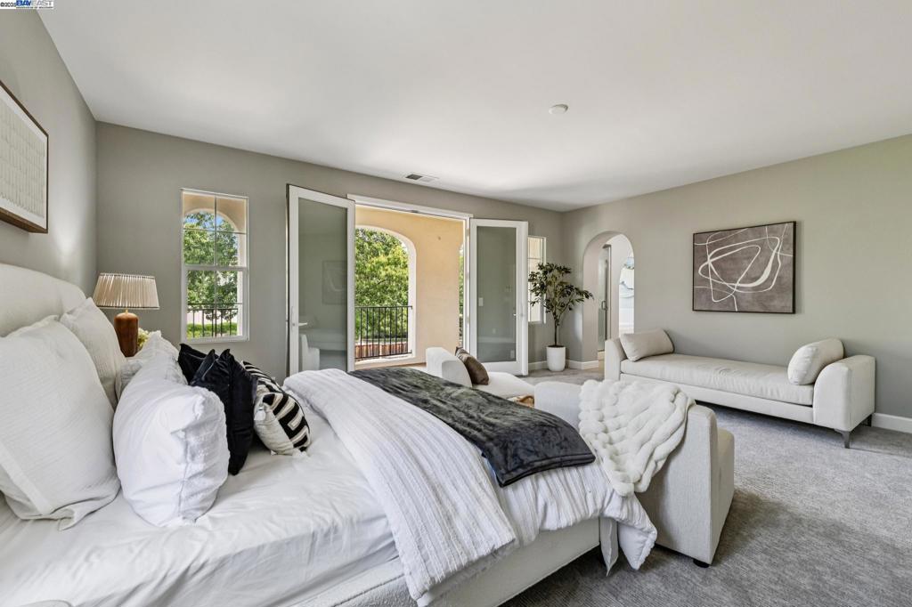 GALE RANCH - Residential
