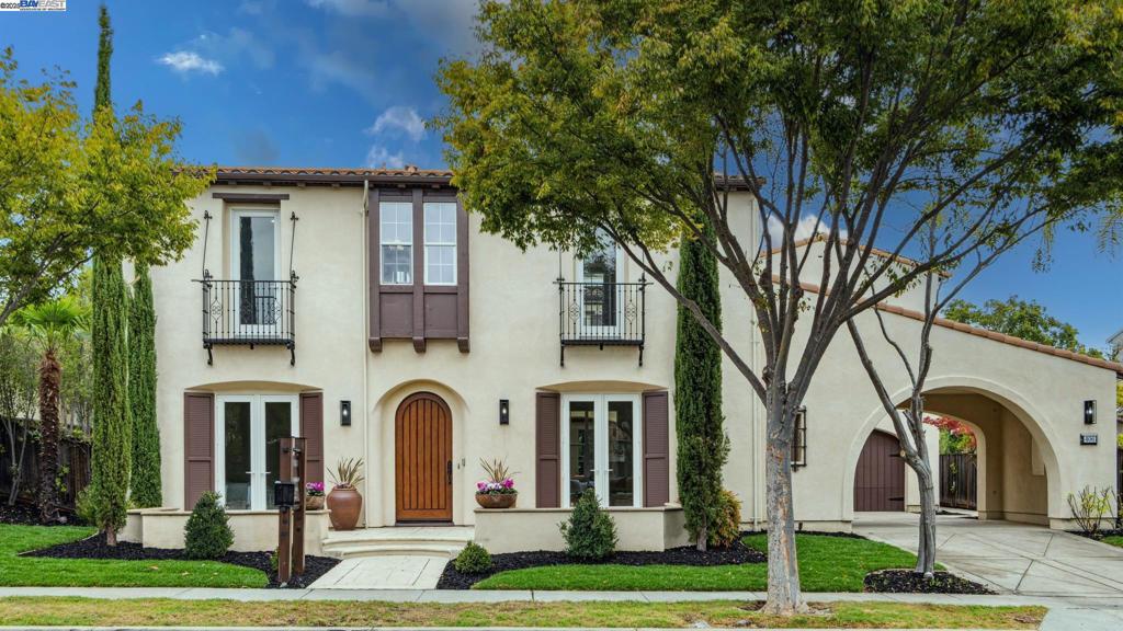GALE RANCH - Residential