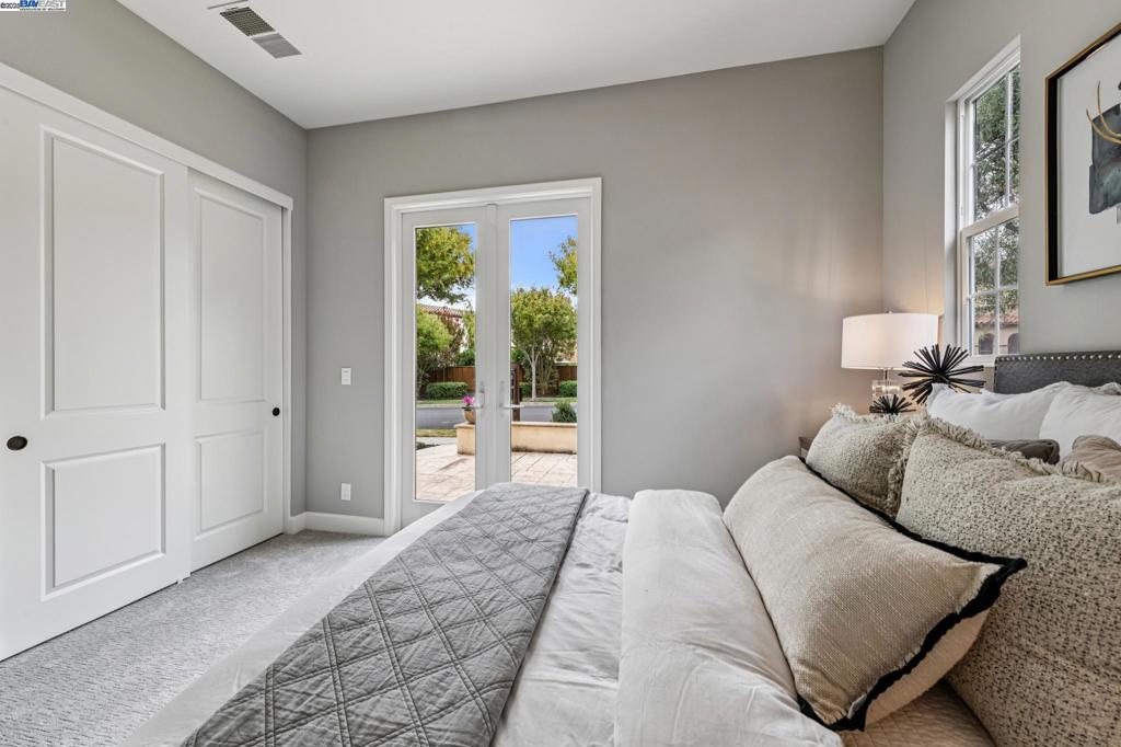 GALE RANCH - Residential