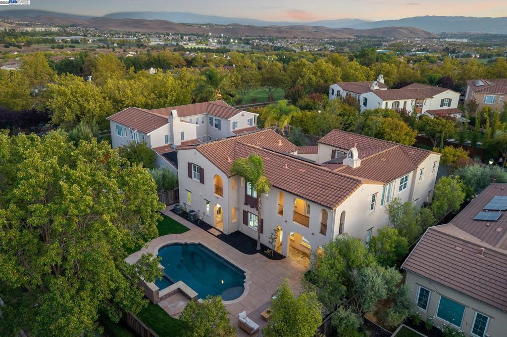 GALE RANCH - Residential