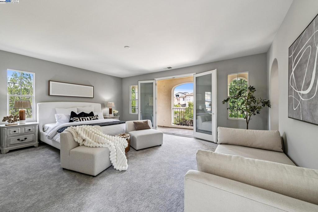 GALE RANCH - Residential