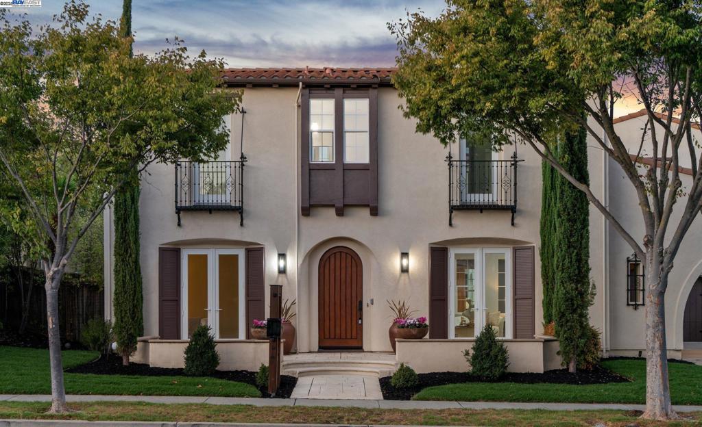 GALE RANCH - Residential