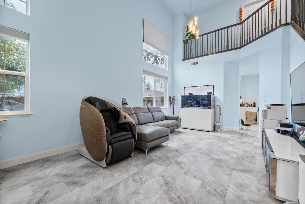 708 Raineer Court