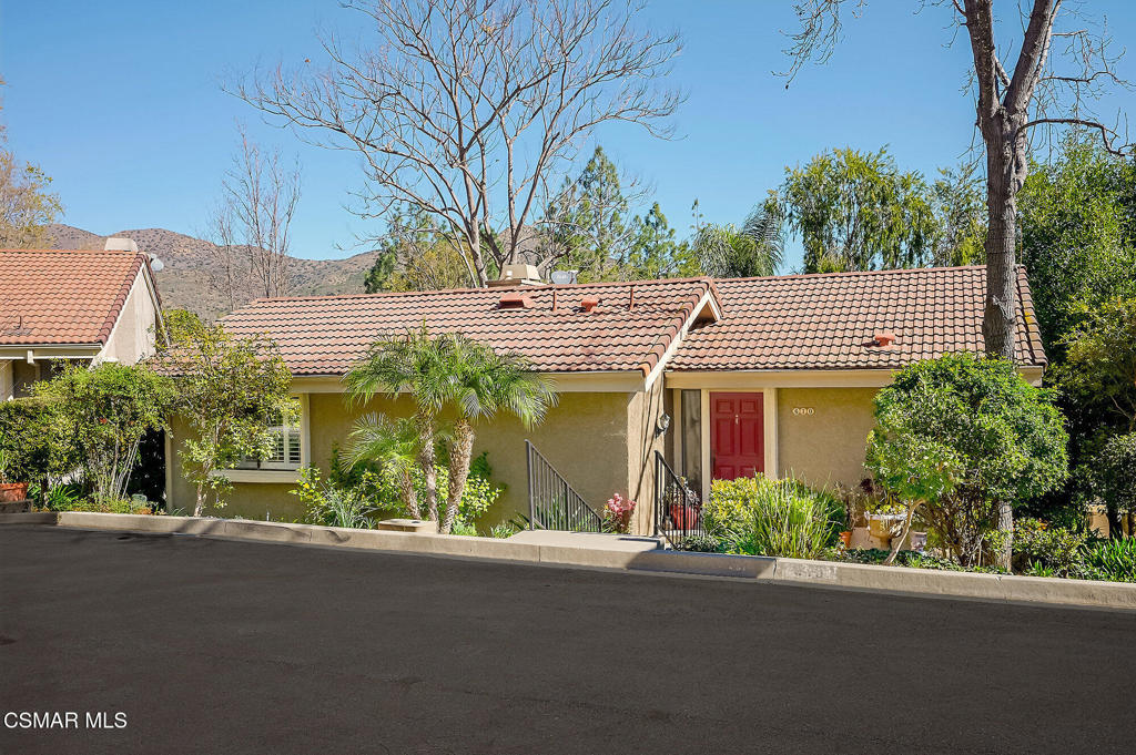610 Calle Mirador