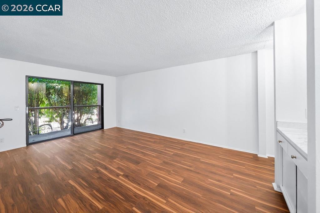 490 N Civic Dr 102