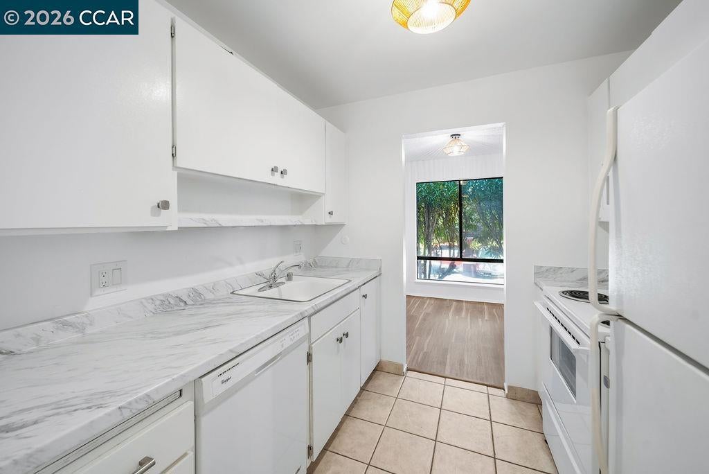 490 N Civic Dr 102