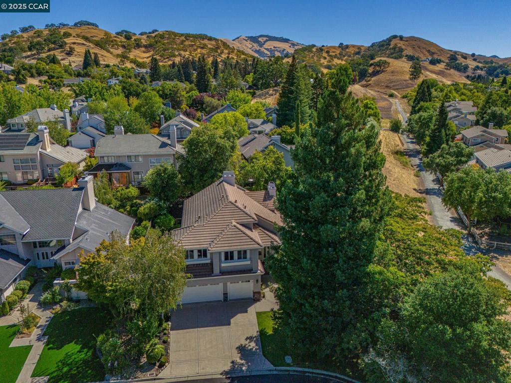 STONEGATE - Residential
