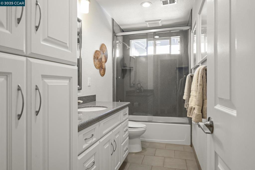 STONEGATE - Residential