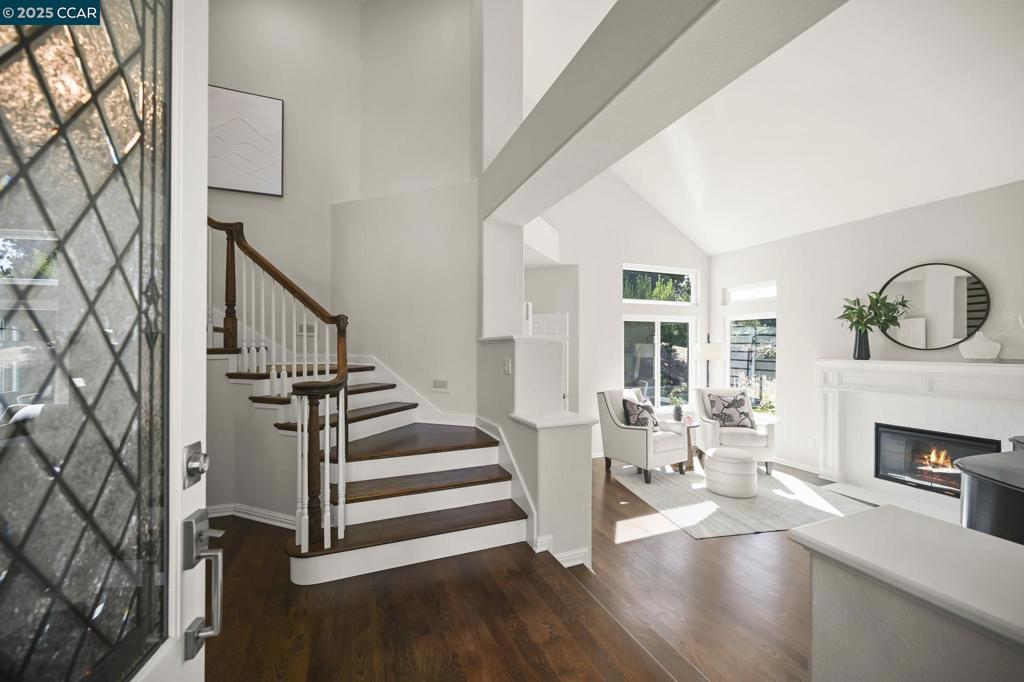STONEGATE - Residential