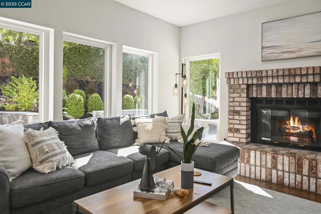 STONEGATE - Residential