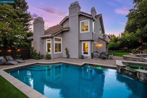 Photo of 47 Kentfield Ct Ct, Alamo, CA 94507 (MLS # 41108971)