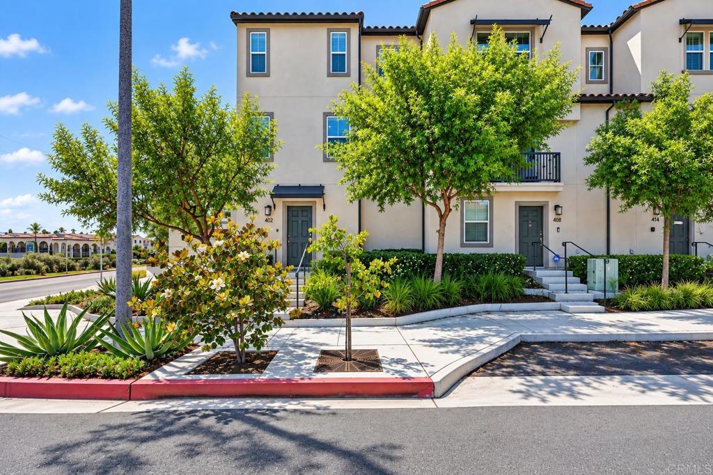402 Carina Glen