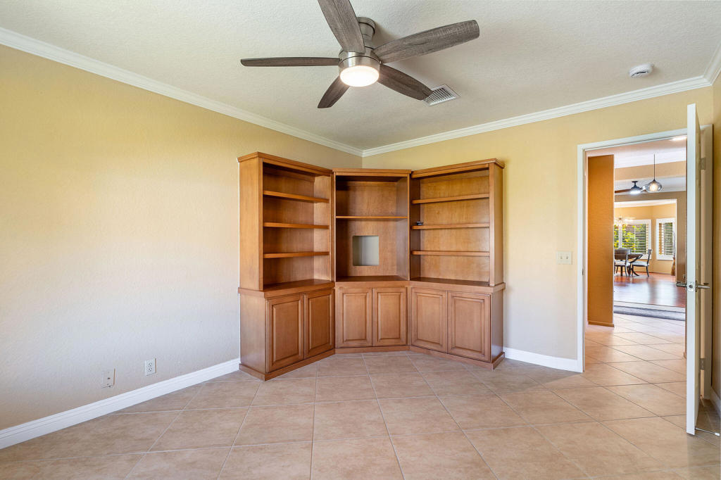 Laguna De La Paz - Residential