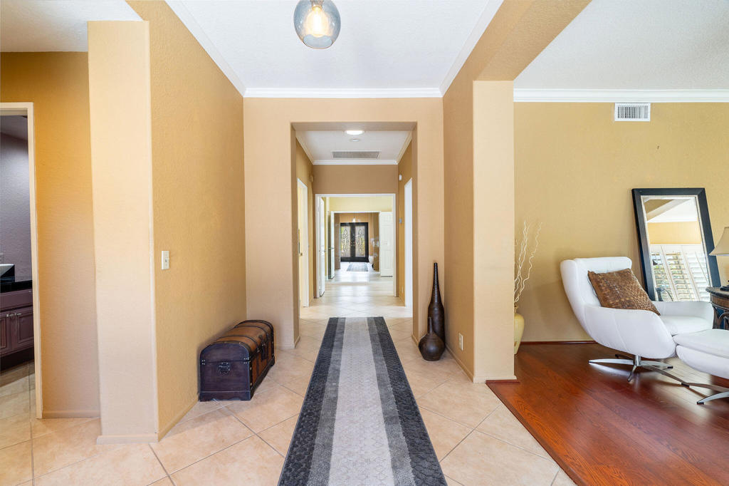 Laguna De La Paz - Residential