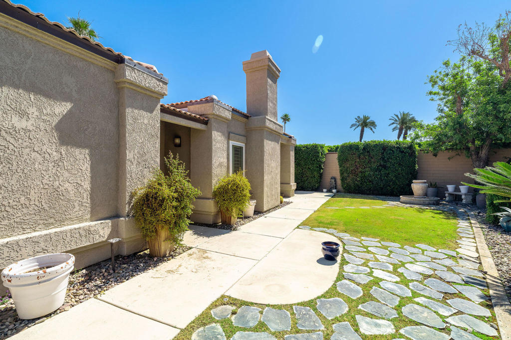 Laguna De La Paz - Residential