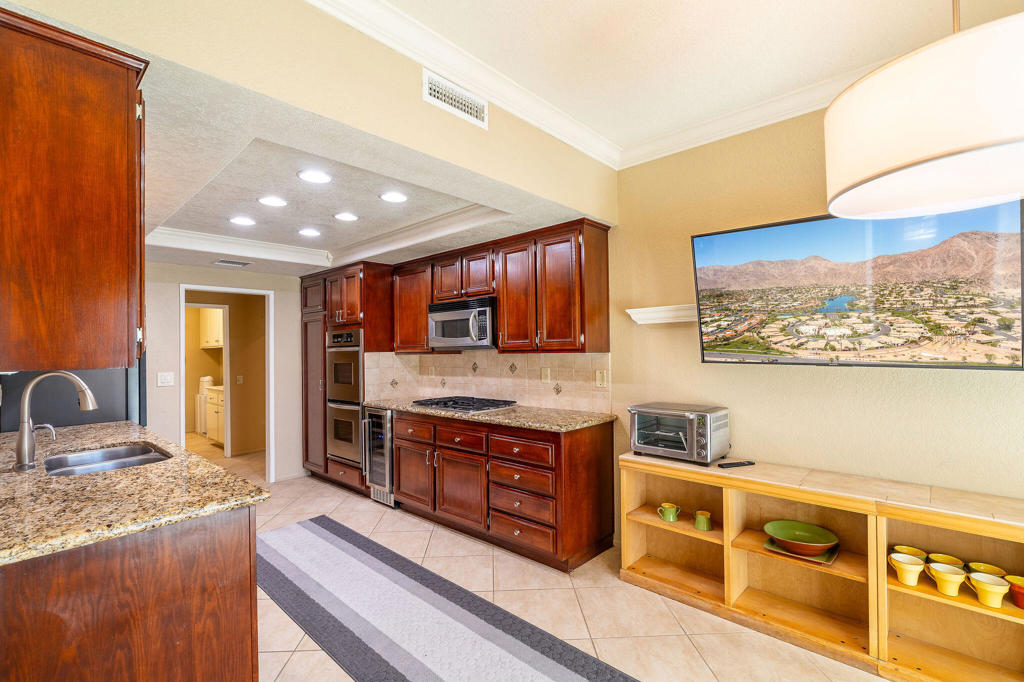 Laguna De La Paz - Residential