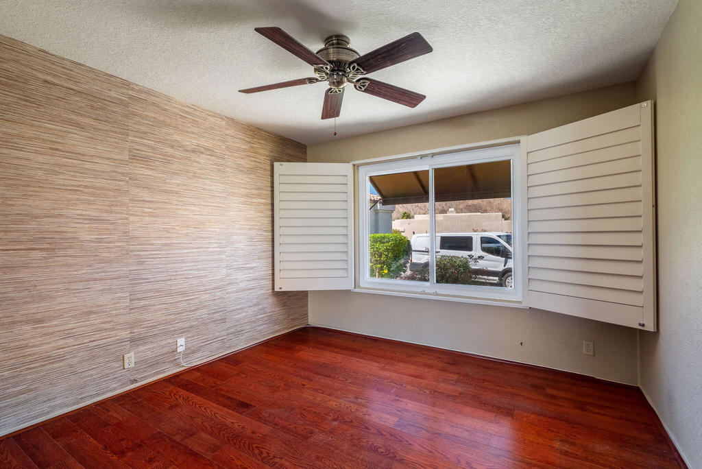 Laguna De La Paz - Residential