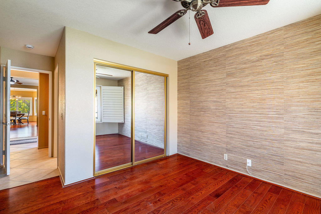 Laguna De La Paz - Residential