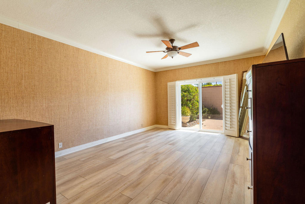 Laguna De La Paz - Residential