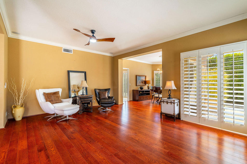 Laguna De La Paz - Residential