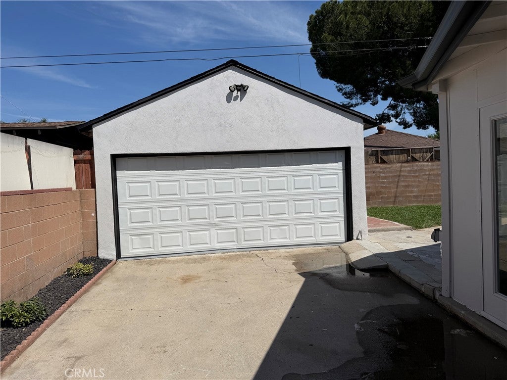 Photo of 14534 Sayre St ST, Sylmar, CA 91342 (MLS # SR26162685)